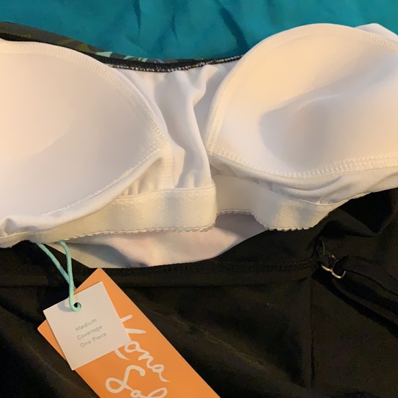 Swim suit - Picture 5 of 7